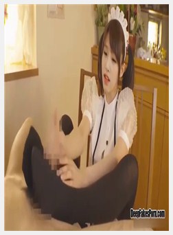 崔艺娜独自用脚抚摸你