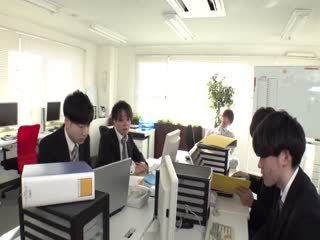 MRSS-108 性格太差的社长之子来到我们家