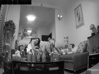 zipai#黑客破解家庭摄像头偷窥洗完澡出来的美少妇和留着小胡子像范伟老公在沙发啪啪