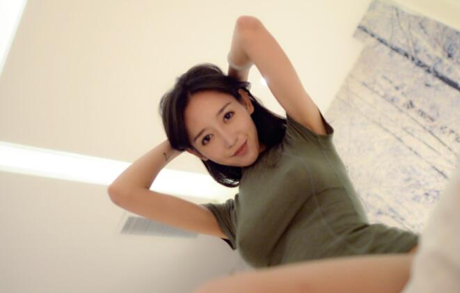 超美颜值小洋咩咩咩诱人内衣浴室自慰福利秀浑圆双峰白虎嫩穴淫语骚话勾引