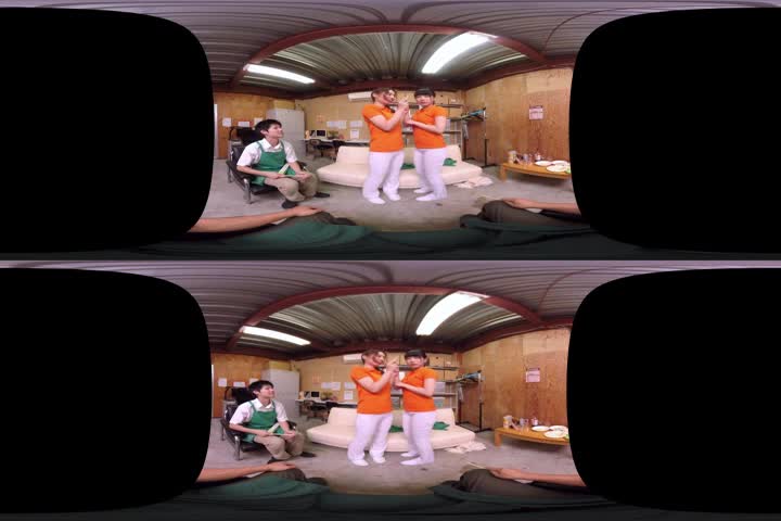 R4超长尺VR 「バイト终わりのプチ送别会で野球拳！ 女を忘れたパートの美人おばさんは息子ほど年の离れたイケメンチ○ポなら中出しされても嫌じゃない」