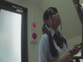 GS-259 このパンチラは200％誘ってるよな？！いや、でも妹の友達だ