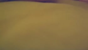 청순한 어린 여동생은 남자친구에게 최선을 다한다