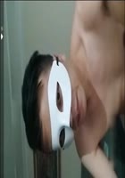 在化妆舞会上和美女双飞