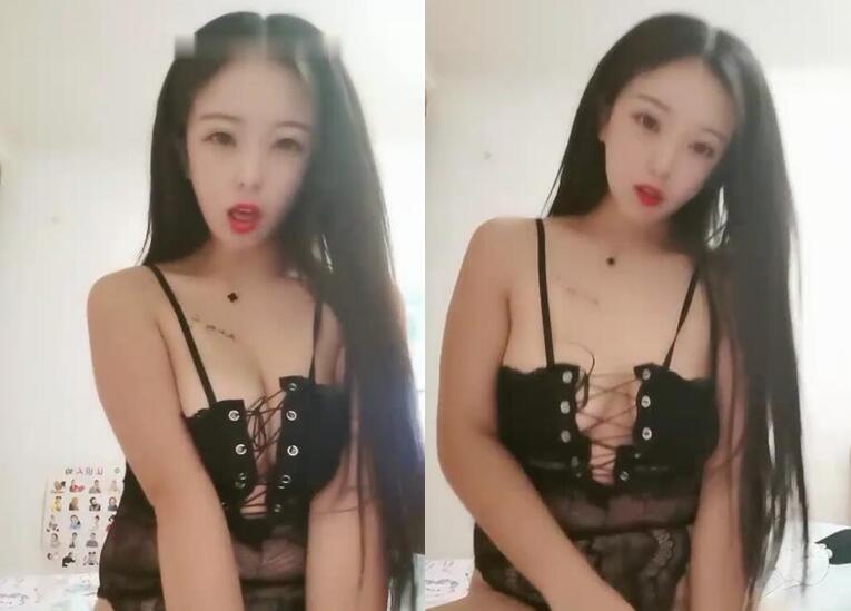 红唇美少妇情趣装大黑牛自慰老公在玩游戏过去口交舔弄搞硬啪啪床上骑坐后入猛操呻吟连连