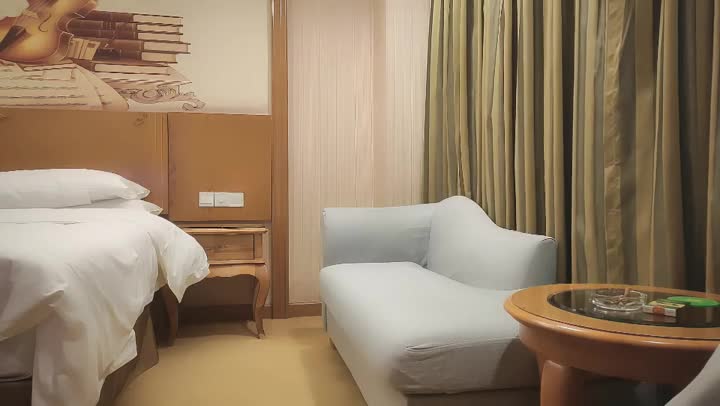 STP23448 深夜1点3K高价网约外围女神 齐逼小短裤按头插嘴 对着镜头扣穴 对准深插扶着细腰 各种姿势来一遍~STP23448