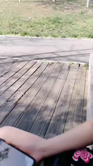 戏精刘婷，户外公园野战