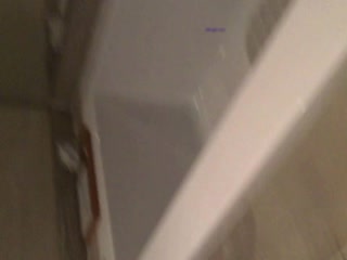 湖师大眼镜美眉和包养她干的干爹豪华酒店套房浴室啪啪