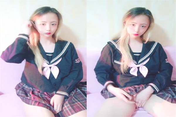 JK装金发小姐姐撩起裙子没穿内裤无毛骚穴揉搓跳蛋塞入按摩器震动爽的浪叫呻吟