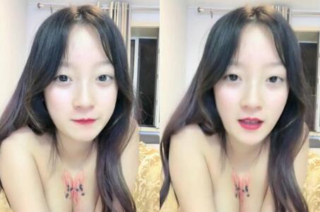 纹身小哥哥激战苗条妹子在沙发上不畏镜头翘著屁股爽玩一波