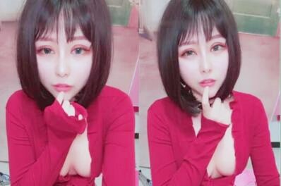 短發紅衣少婦帶情趣腳铐道具自慰逼逼穿環無毛跳蛋塞入拉扯大聲呻吟嬌喘