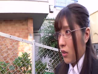 MKON-075 雙子パンダの赤ちゃんを見に一緒に動物園へ行