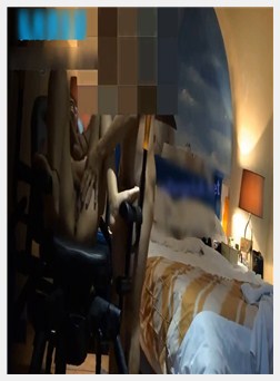 情侣酒店爆操身材样貌很不错的黑丝小美女