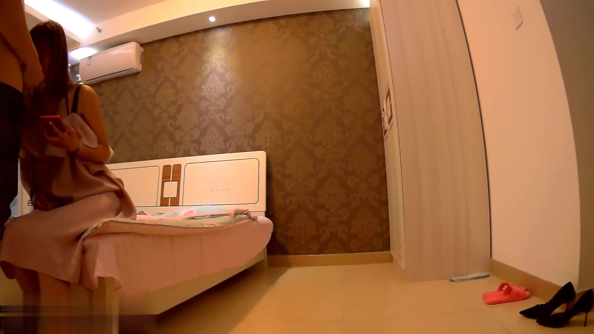 【超极品推荐】约炮大神酒店约炮情趣黑丝套装漂亮大三学妹 蒙着眼睛操她更有感觉 完美露脸 高清1080P原版无水印