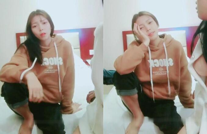 幸福老哥双飞非常嫩大白美乳姐妹花跳蛋大黑牛玩弄粉穴妹妹骑乘猛操揉捏大奶呻吟娇喘诱人