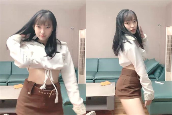 糖纸妹妹啊啊啊好舒服清纯的娇喘呻吟令人忍不住就撸几发大姨妈来了照样大秀发骚