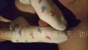 车上校花棉袜足J 哦