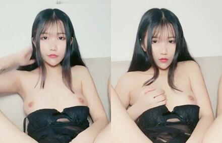 颜值不错萌妹子跳蛋自慰大秀漏奶漏逼沙发上跳蛋塞入震动呻吟娇喘很是诱惑喜欢不要错过