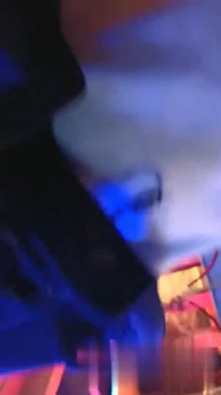 约操披肩妹~KTV玩嗨了直接在包厢操起来~边唱歌边后入真的爽~