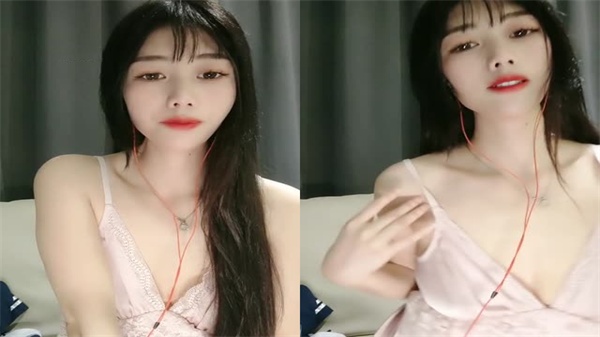 黑丝美腿苗条巨乳骚妇诱惑蒙面狼友舔奶玩弄，激烈操逼高潮