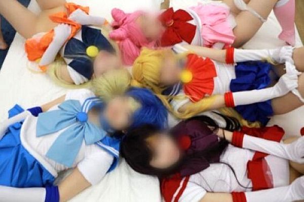 【美少女戦士と大乱交】月に替わって6Pよ！梦のシチュで童贞くんのオチンポをお仕置