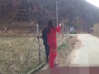户外露出的极品问路女