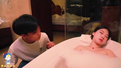 KXG0002 浴室禁忌！哥哥強襲沐浴中の妹妹 濕身硬上直搗蜜穴