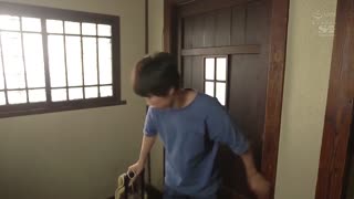 暑假見面的表妹無防備走光讓人發情毎天流汗做愛 夕美紫苑 SSNI-747