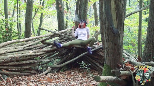 围着城堡转——脸上操着尿