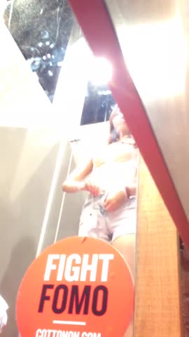 灌醉长得像王心凌的妹子做爱