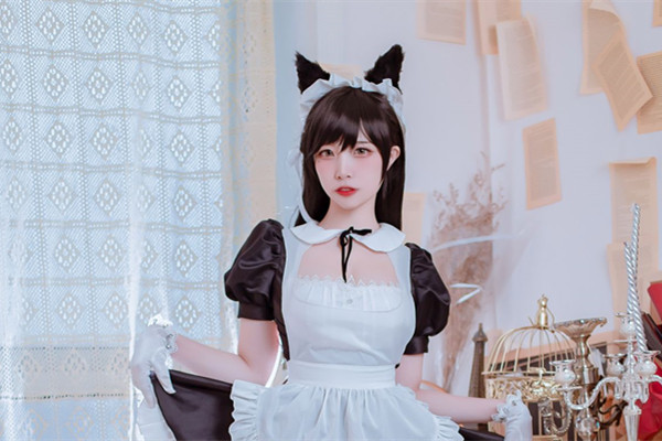 制服美女坚挺G乳自慰秀