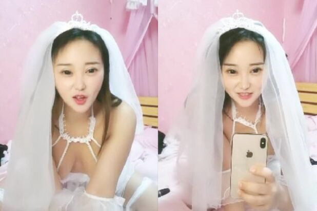 非常有味道的新娘露脸很有情趣自己在家玩滴蜡情趣新娘装扮道具摩擦骚逼洗澡秀各种淫声荡语诱惑