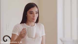 “讨厌的小猫艾米莉·威利斯喜欢被惩罚！