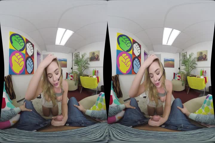 18VR Daisy Lee Loves Fuck In Stockings VR Porn3