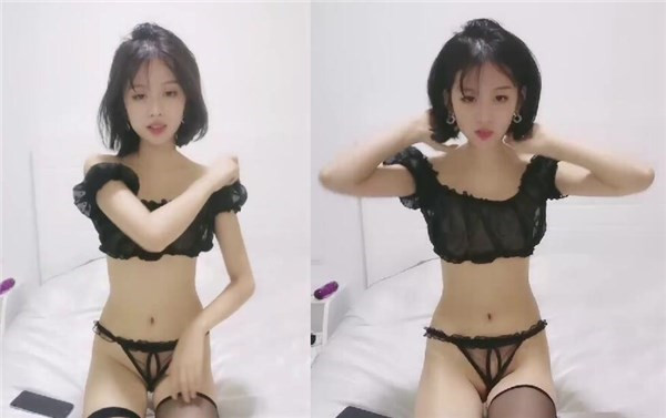 米拉和主人的幸福生活黑色丝袜情趣装学生制服脱掉内裤舔逼上位骑乘大力猛操