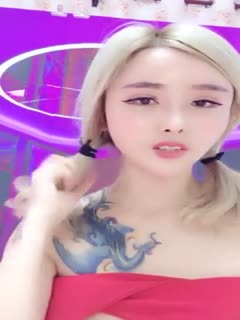 新晋粉红美少女金发美乳逆天颜值