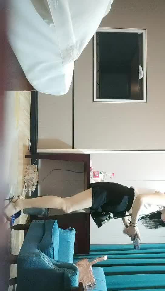 I018009泳池边爆干大男