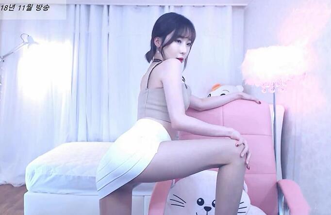 知名颜值主播极品身材深夜性感丝袜大秀