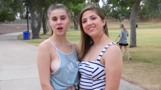 姐妹同欢 - Desiree And Skylar