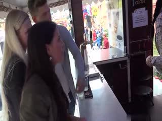 浪荡公子行动旅游变成三人行