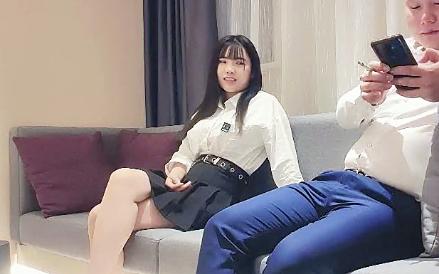 18岁青春小萝莉极品大胸娇小玲珑温柔配合视角变换眼花缭乱