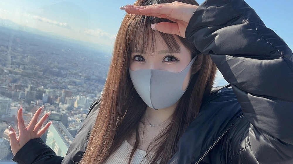 休息日进行独家约会一边独占美丽的美颜和美体一边进行口爆中出