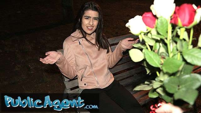 PublicAgent巨献！情人节酒店激战，骚货AAEYSHA浪叫被狂操内射！