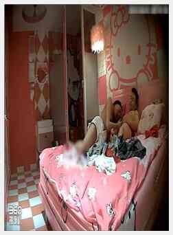 雞巴太大有點插不進去 對白淫蕩