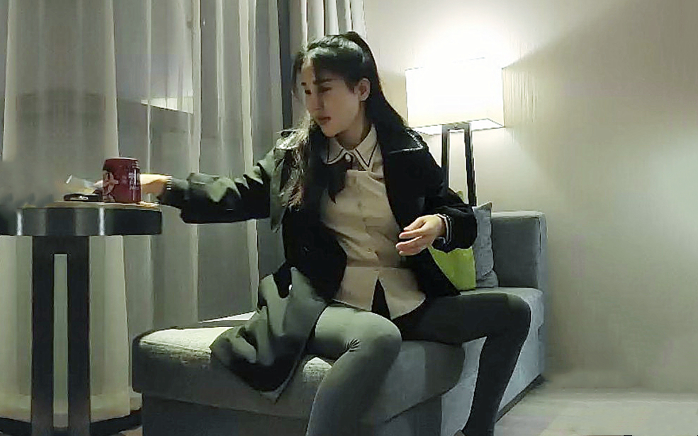 会一字马小少妇自带性感黑丝