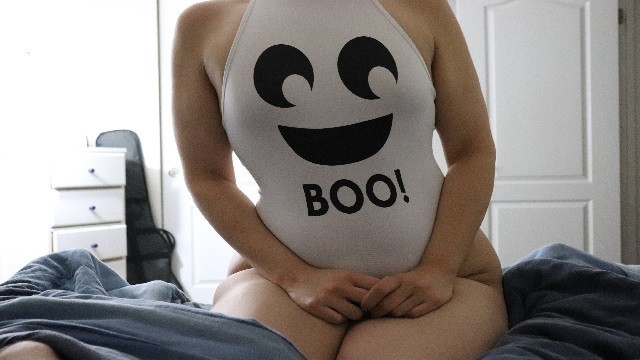 万圣节角色扮演-嘘！处女鬼魂。1.