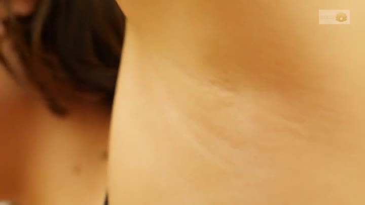 DHT-0699 - 女優不詳目が大きく聡明でとっても可愛いがなんとパイパンでモリマンのファーストクラス奥様 ちはるさん27歳