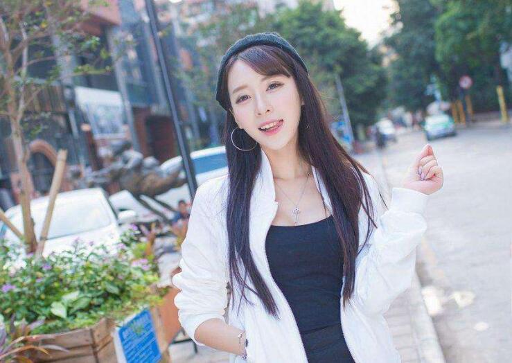 大奶少妇乳推多种姿势口交69上位骑乘翘屁股老汉推车晃动大奶呻吟娇喘非常诱人