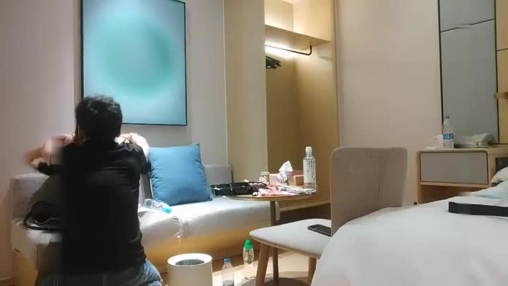 STP20214 来两个妹子留一个手指扣逼，后入抽插正对脸拍摄抬腿侧入猛操~STP20214