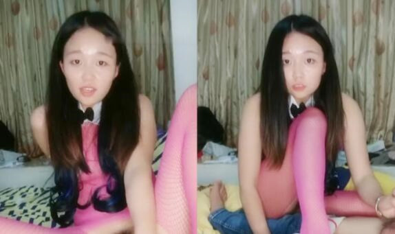 粉色连体网袜长发少妇和炮友啪啪口交上位骑乘自己套弄搞完再用大黑牛自慰